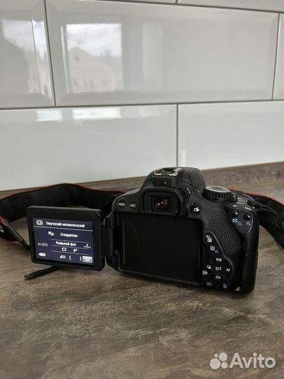 Фотоаппарат Canon EOS 650D