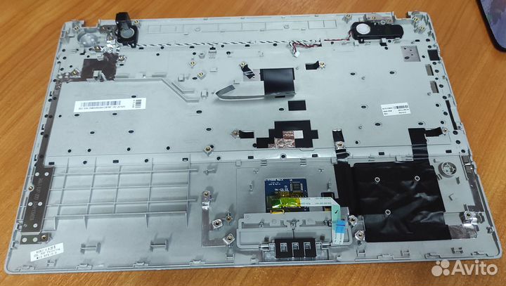 Samsung NP-RV515 топкейс, клавиатура + тачпад
