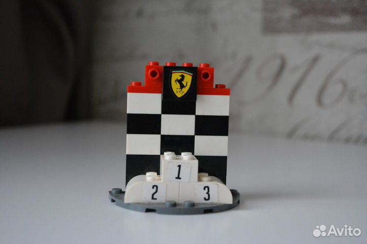 Lego Shell, Шелл «Финиш и подиум» (40194)