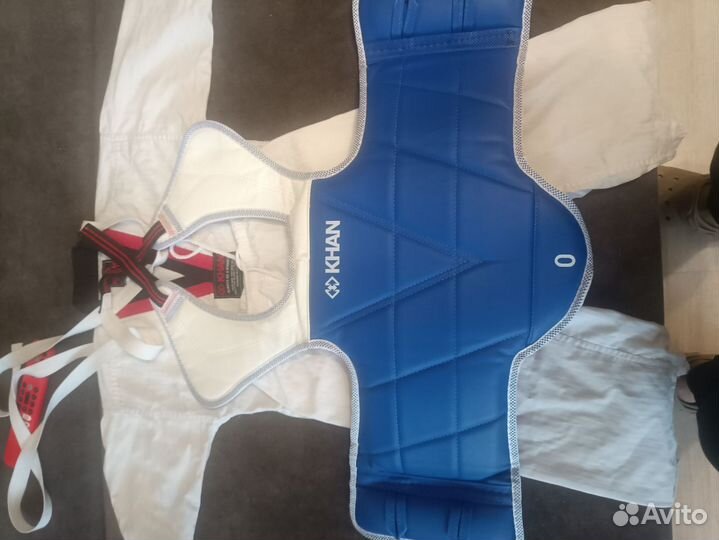 Добок и защита для тхеквондо