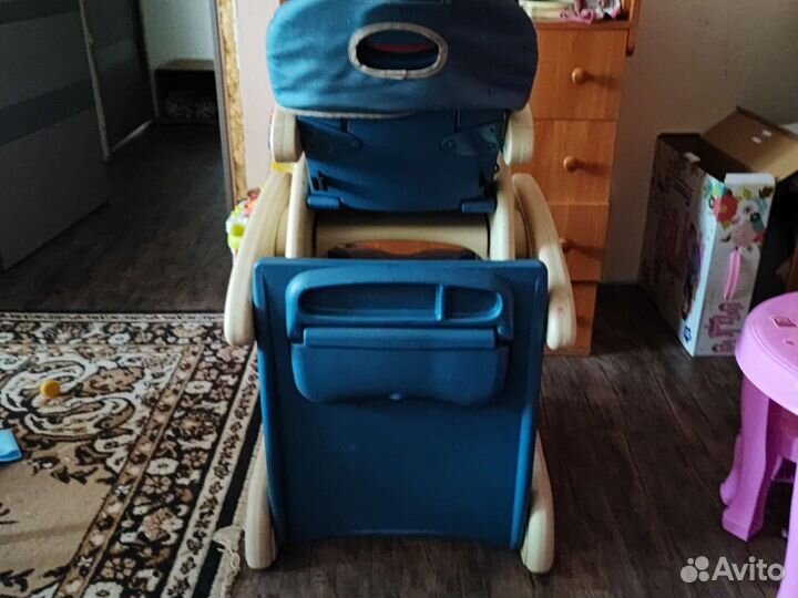 Стул для кормления,он трансформер.парта со стулом