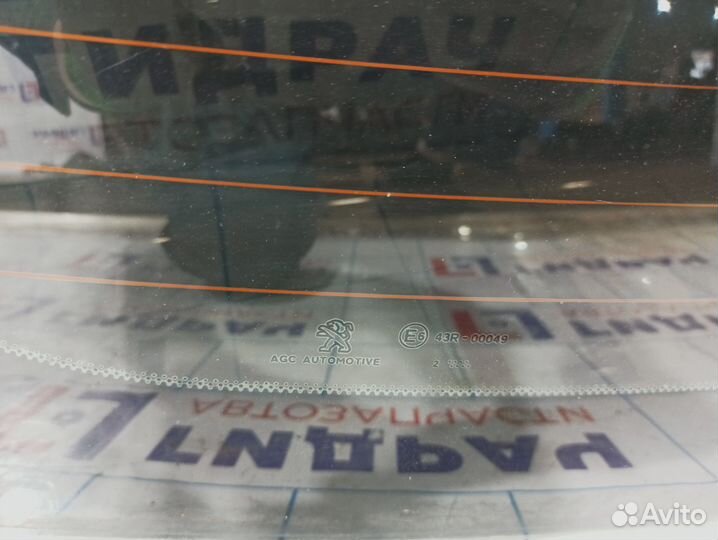 Стекло заднее Peugeot 408