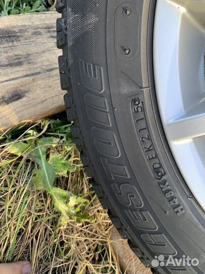 Bridgestone Blizzak Revo GZ 205/55 R16