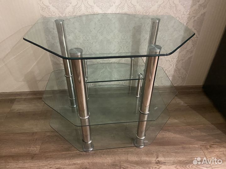 Столик для телевизора