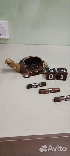 Черепаха-календарь, настольный календарь