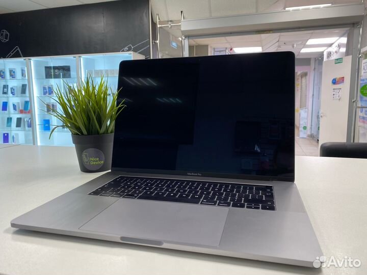Macbook Pro 15 2017 16/256GB Space Gray