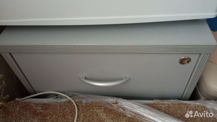 Тумба для маникюра