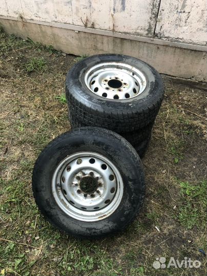 R15 Cooper Weather-Master S/T 2 215/70, PCD 5x139.7 DIA 98.5