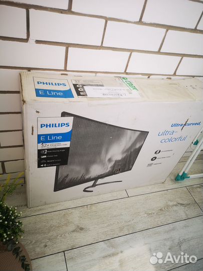Игровой монитор Philips 32 изогнутый