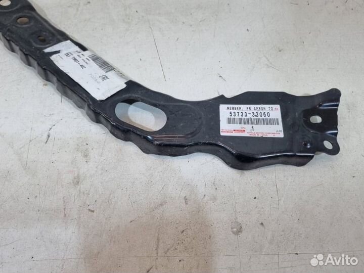 Усилитель крыла передний правый Toyota Camry V70