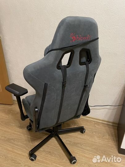 Компьютерное кресло