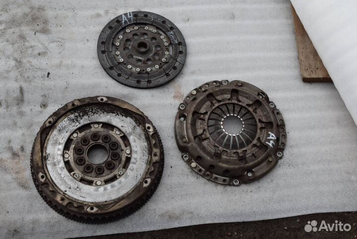 Маховик Volvo V40 2-й рест. 2003 8647306