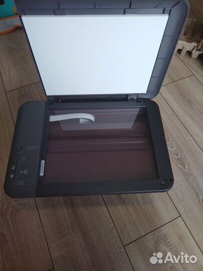 Цветной струйный принтер hp deskjet 1050A