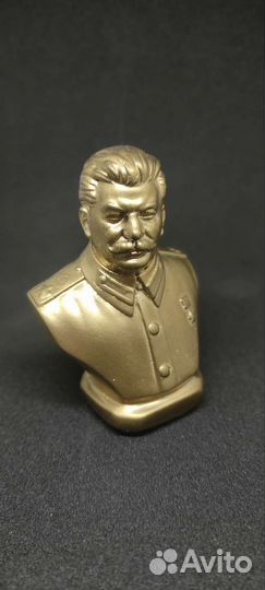 Бюст Сталин