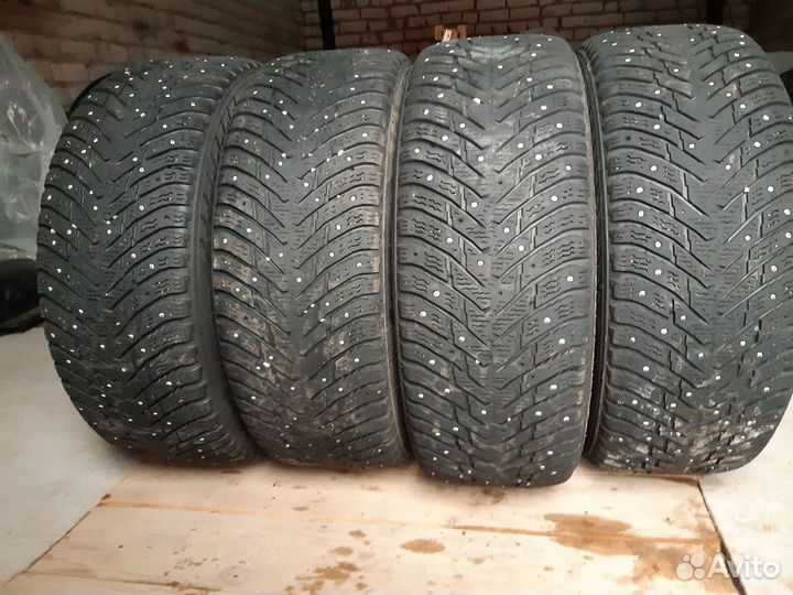 Nokian Tyres Hakkapeliitta 8 215/60 R16 99T