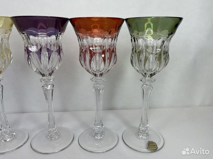 Набор цветных хрустальных бокалов