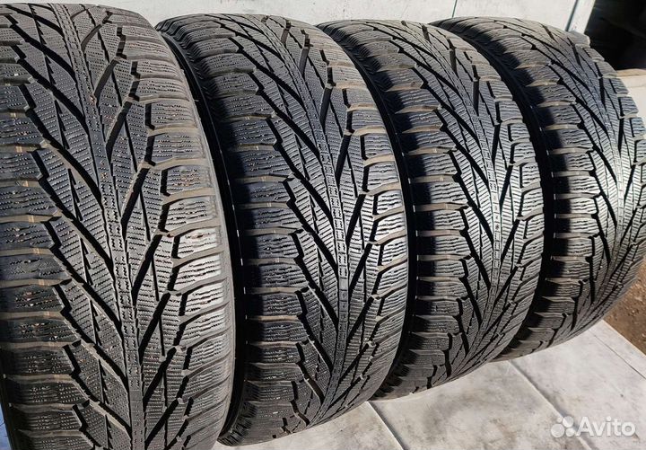 Nokian Tyres Hakkapeliitta R2 SUV 255/50 R19 107R