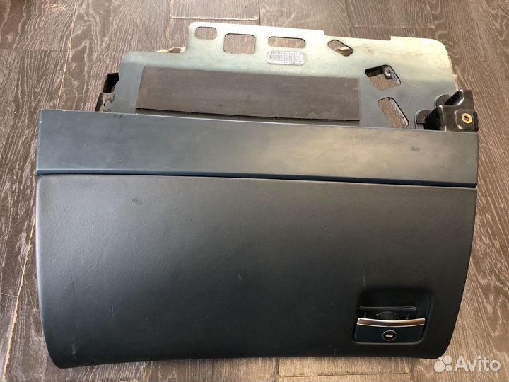 Бардачок exclusive кожа Audi A8 D3 4E1857096