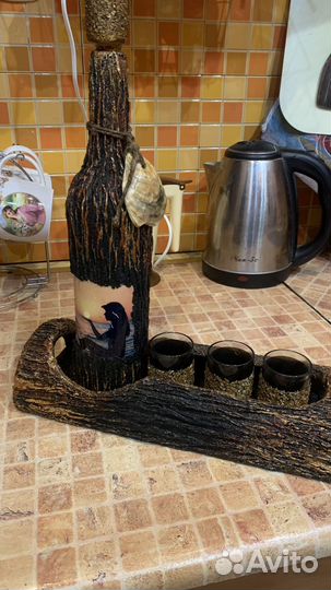 Декоративная бутылка со стопками