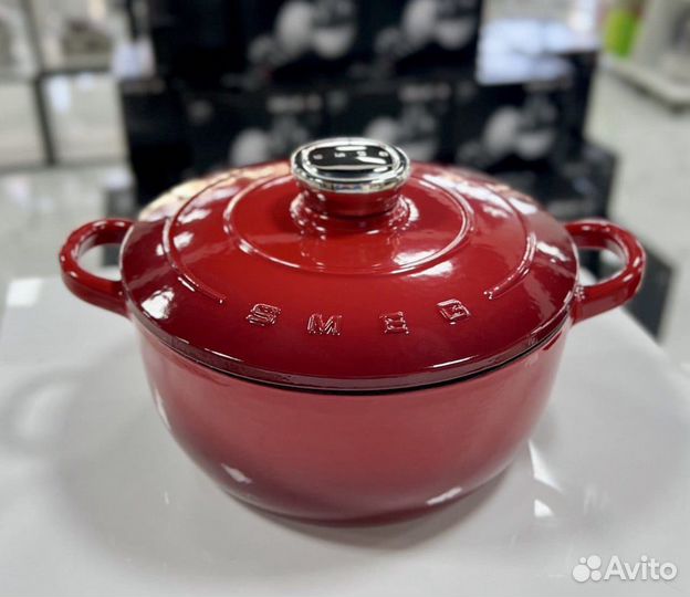 Кастрюля чугунная