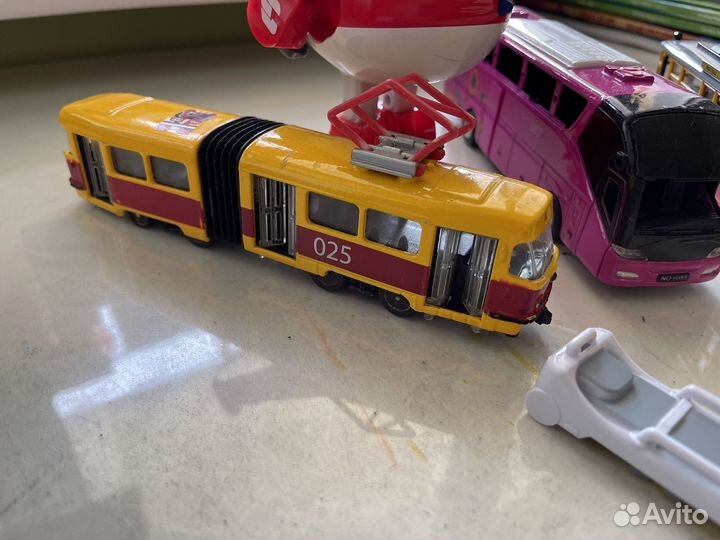 Детские машинки игрушки со звуком