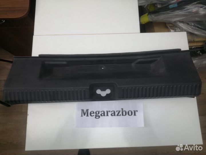 Обшивка багажника Volkswagen Polo 5