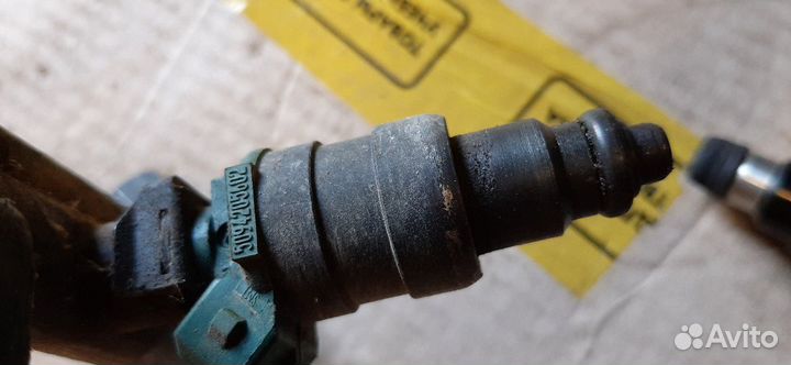 Форсунка топливная (рампа) Daewoo Nexia Chevrolet