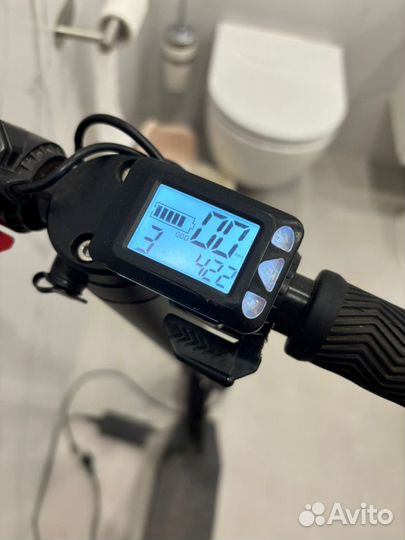 Электросамокат iconbit kick scooter tt v2