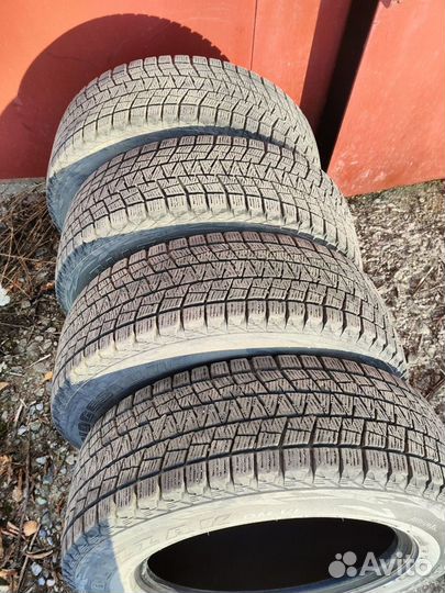 Bridgestone Blizzak DM-V1 225/65 R17 102T