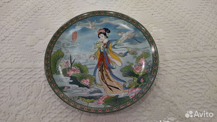 Блюдо декоративное. Фарфор. Япония