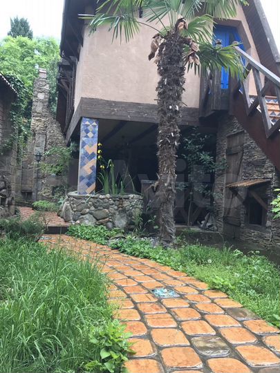 Дом 200 м² на участке 1 сот.