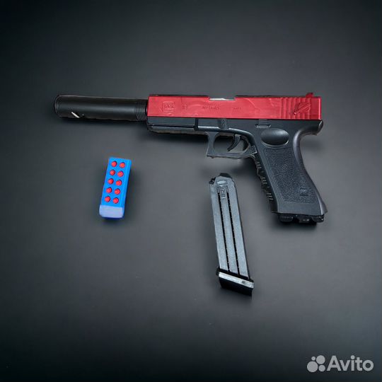 Детский пистолет с гильзами