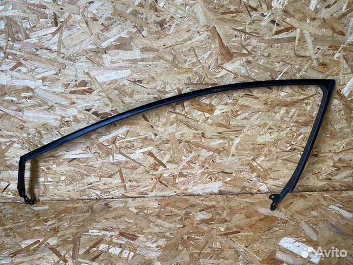 Обшивка рамки двери передней левой Toyota Avensis