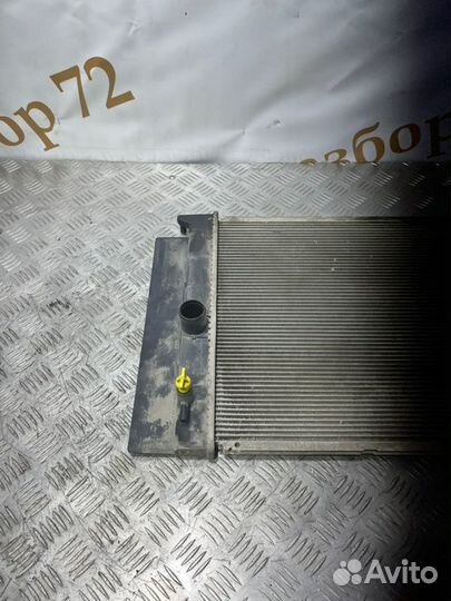 Радиатор охлаждения двигателя Toyota Auris ZRE151