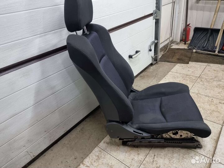 Сиденье Nissan 350z