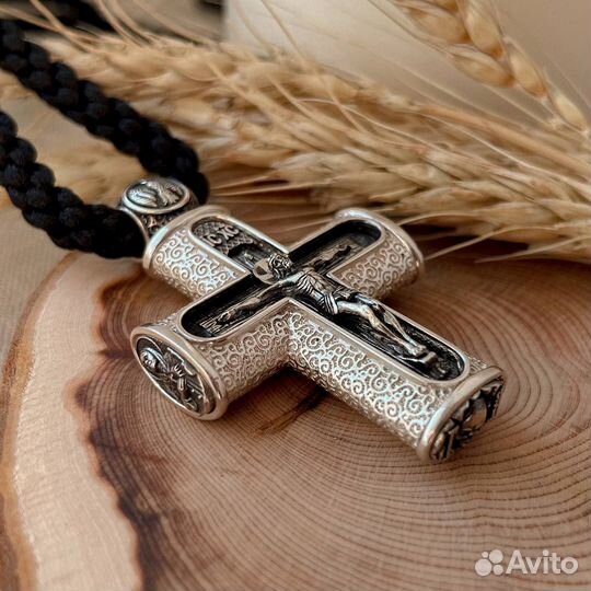 Крест нательный на гайтане
