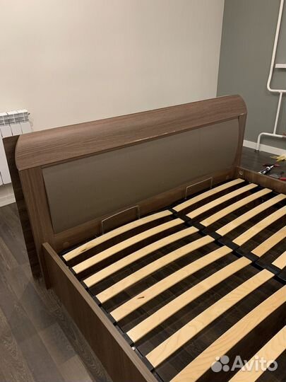 Кровать двухспальная бу