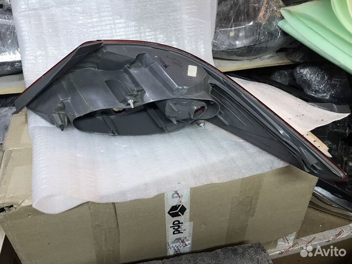 Фонарь левый и правый Hyundai Solaris оригинал