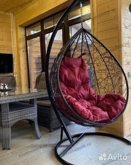 Кресло подвесное из искусственного ротанга