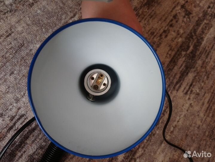 Лампа настольная