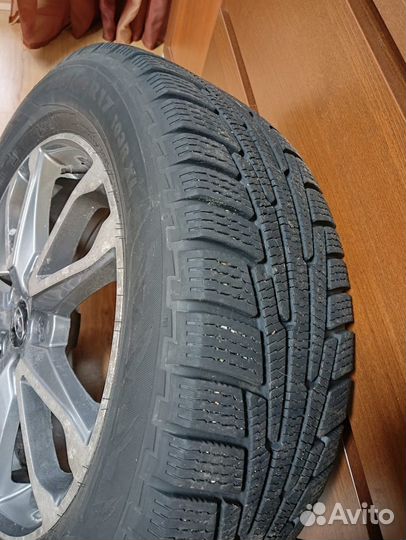 Продаю комплект колес r17 на Hyundai IX35