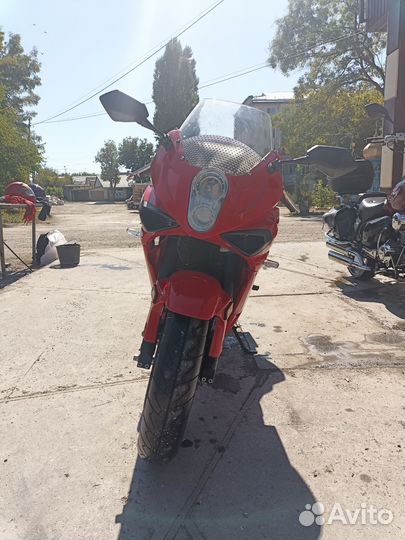 Продам мотоцикл hyosung GT 650