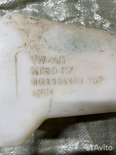 Бачок омывателя Skoda Fabia 2001г