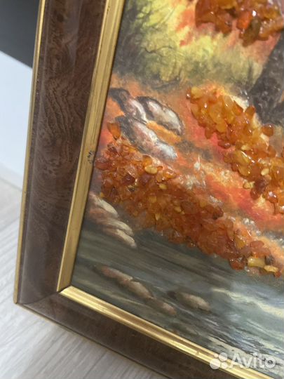 Картина с янтарем