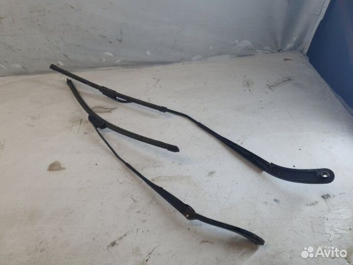 Поводок дворника Mazda 3 BL Z6A61564 2013