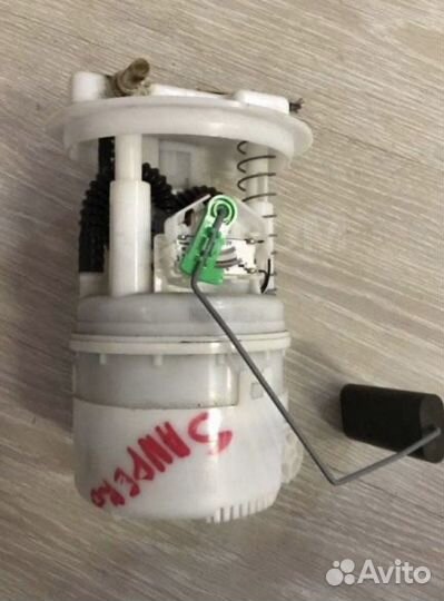 Рено Сандеро Бензонасос в сборе