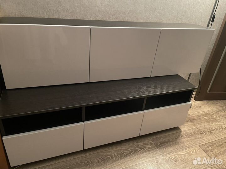 Комплект тумба под тв+навесной шкаф