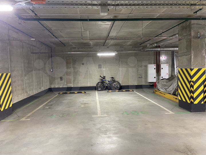 Машиноместо, 14 м²