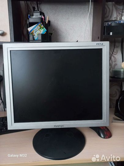 Монитор prestigio P173