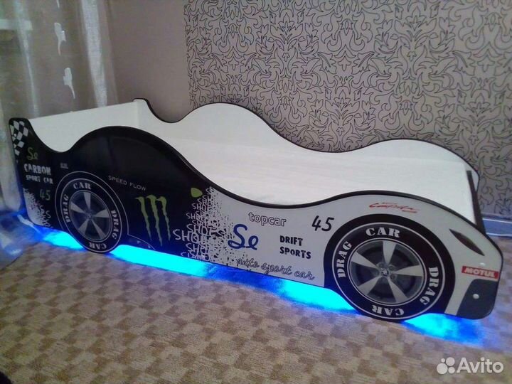 Кровать машинка детская